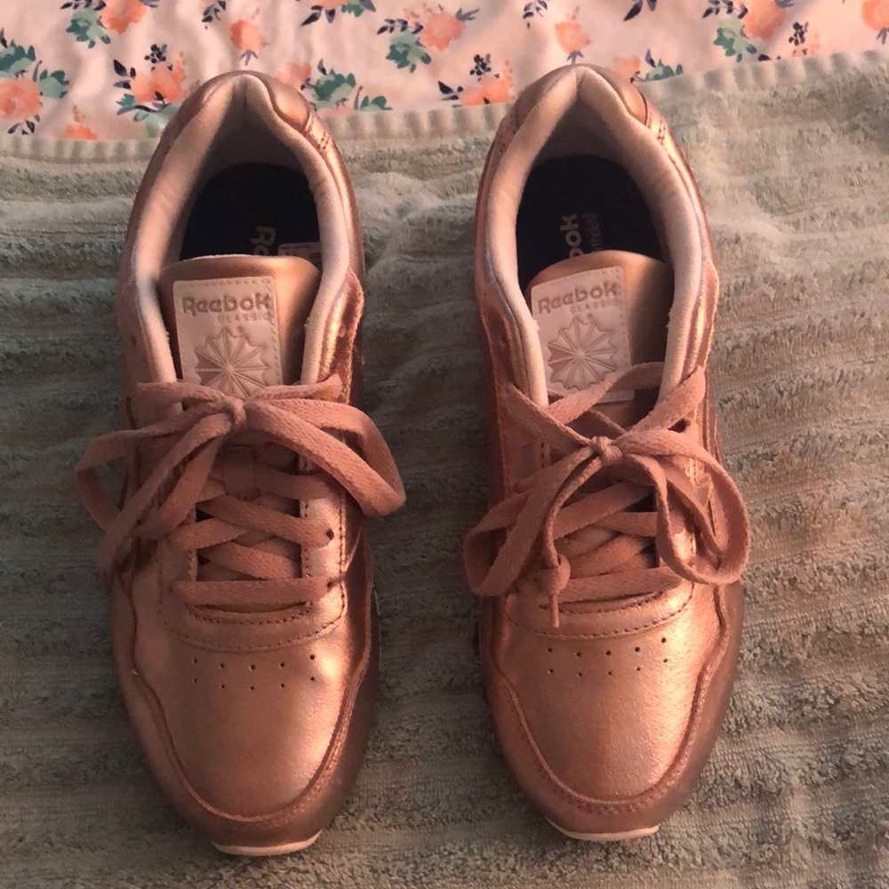 Reebok Classics , size 8 , metallic rose color